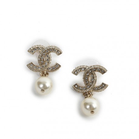 Boucles d'oreille CHANEL perles en verre et strass