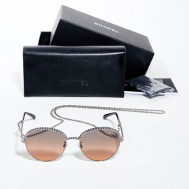 Lunettes de soleil CHANEL avec chaine  amovible