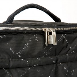  a reparer  roue Valise CHANEL en toile 