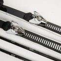 Skis CHANEL noir et blanc