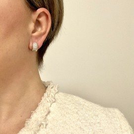 Stud Earrings in White Gold and Diamond Pave 