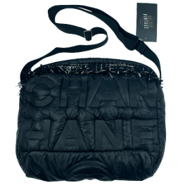 Sac CHANEL noir toile parachute