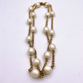 CHANEL Vintage Pearl Necklace