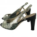 Sandales T 37 CHANEL en python gris argent