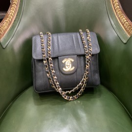 Sac CHANEL Jumbo cuir grainé noir 