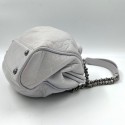 Sac gris clair CHANEL cuir vieilli