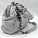 Sac gris clair CHANEL cuir vieilli