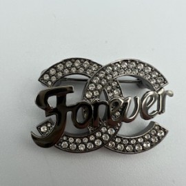 Broche CHANEL Forever