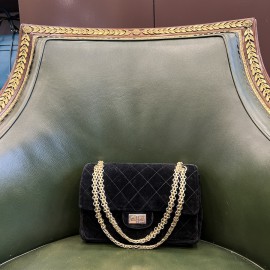 Timeless CHANEL velours noir