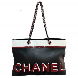 CHANEL Vintage Tote Bag in Leather