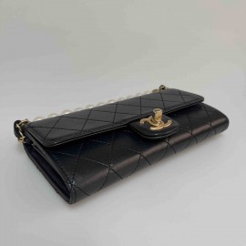 Wallet on chain CHANEL noir et perles