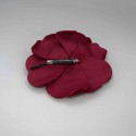 Broche camélia CHANEL velours rouge 