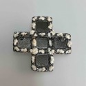 Broche croix CHANEL perles et tweed