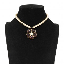 Collier perles MARGUERITE DE VALOIS fleurette