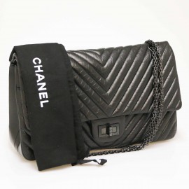 Maxi 2.55 CHANEL chevrons noir All black