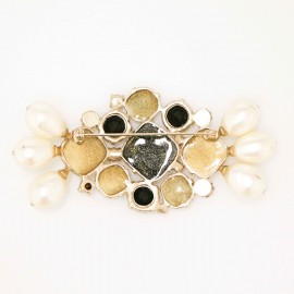 Broche CHANEL perles nacrées 