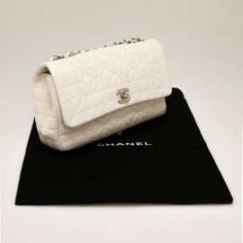 Timeless CHANEL blanc