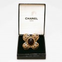 Broche vintage CHANEL pâte de verre