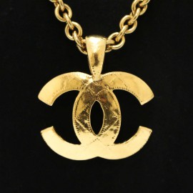 Long collier CHANEL CC matelassé doré