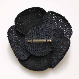 Broche CHANEL camélia