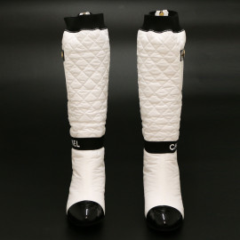 Bottes CHANEL T37  Collector guetres amovibles blanches