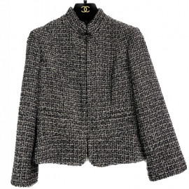 Veste T34 CHANEL en tweed noir et blanc avec fil doré