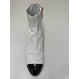 Bottes CHANEL T37  Collector guetres amovibles blanches