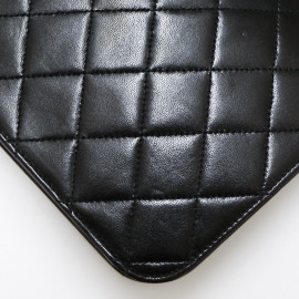 Sac CHANEL matelassé noir