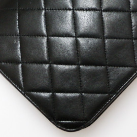 Sac CHANEL matelassé noir