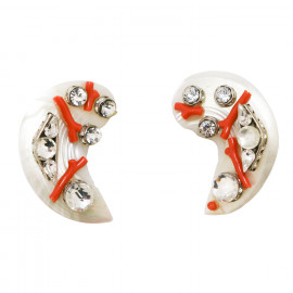 Boucles d'oreille nacre, corail et brillants