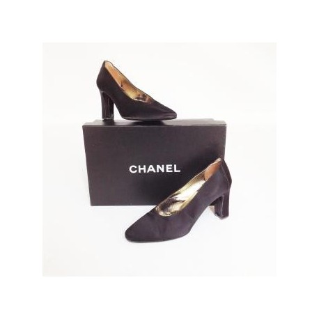 Escarpins en satin noir CHANEL T36