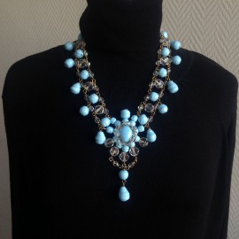 Collier MARGUERITE DE VALOIS bleu ciel