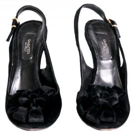 Escarpins GIAMBATTISTA VALLI  t38.5 en velours noir