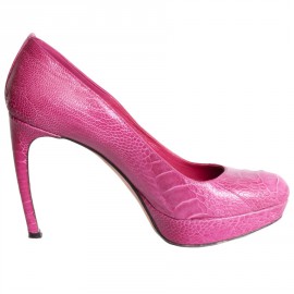 Escarpins ALEXANDER MCQUEEN T 37.5 en python rose fushia 