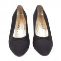 Couture Chanel T 40 pumps in black Duchess satin