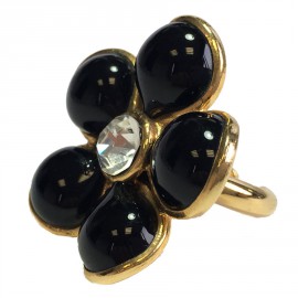 MARGUERITE DE VALOIS Flower Ring in Black Molten Glass with a Rhinestone