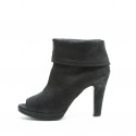 Boots PRADA t 39.5  cuir vieilli noir