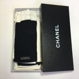 CHANEL long gloves in white leather and black cashmere size 7.5