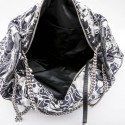 Sac cabas CHANEL en foulard soie 