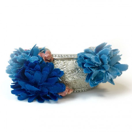 Bracelet CHANEL couture en métal argenté