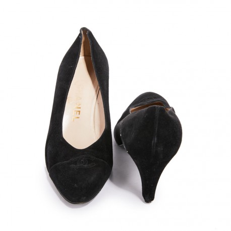 Escarpins Chanel T39,5 en veau velours noir