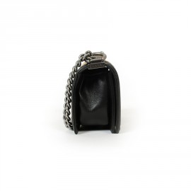 Mini sac Boy CHANEL cuir d'agneau noir et dentelle dorée