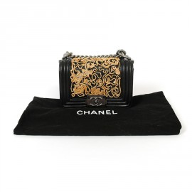 Min sac Boy CHANEL en cuir d'agneau noir et dentelle dorée