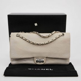 Sac CHANEL cuir embossé beige