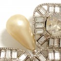 Broche CHANEL sertie de brillants