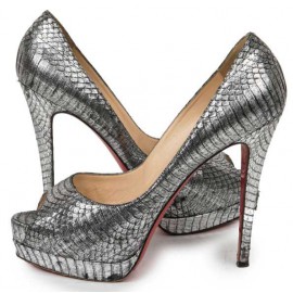 Sandales compensées t 39.5 CHRISTIAN LOUBOUTIN en python argent