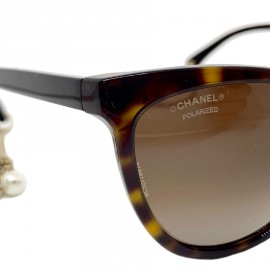 Lunettes de soleil CHANEL édition limitée avec Bijoux 