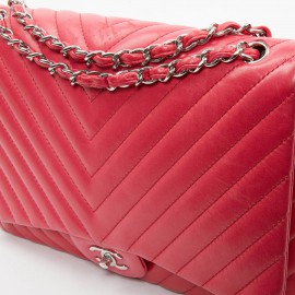 Grand sac CHANEL chevron Jumbo rose