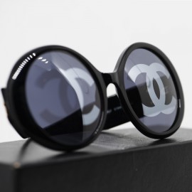 Lunettes de soleil CHANEL CC Vintage noire