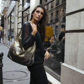 Sac CHANEL cuir perforé doré 